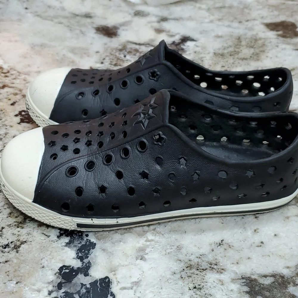 Slip On Shoes Navy Blue White Size 11-12 Kids Water Athletic